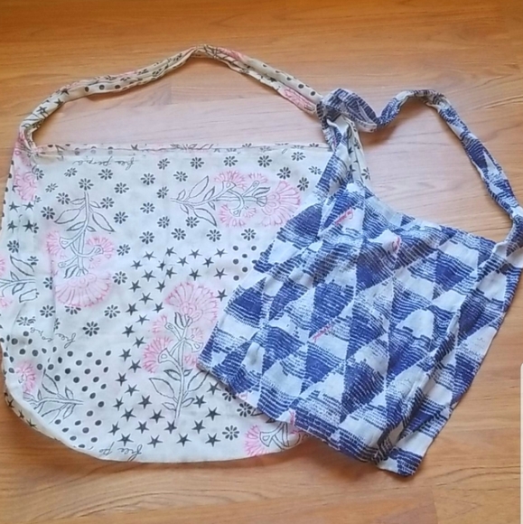 Free People Handbags - FP Free People lot of 2 reusable shopping bag m xl